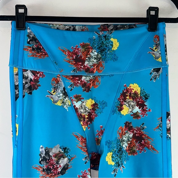 Ivy Park x Adidas Blue Floral Printed Striped Women Leggings Size M - Picture 4 of 14